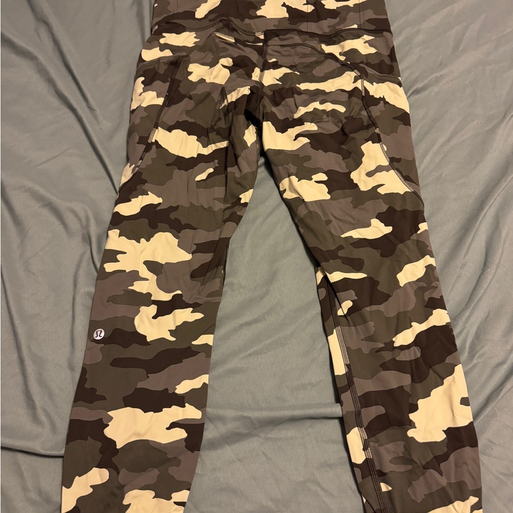 Lululemon Fast and Free High-Rise 25” Heritage 365 Camo Crispin Green- size 10